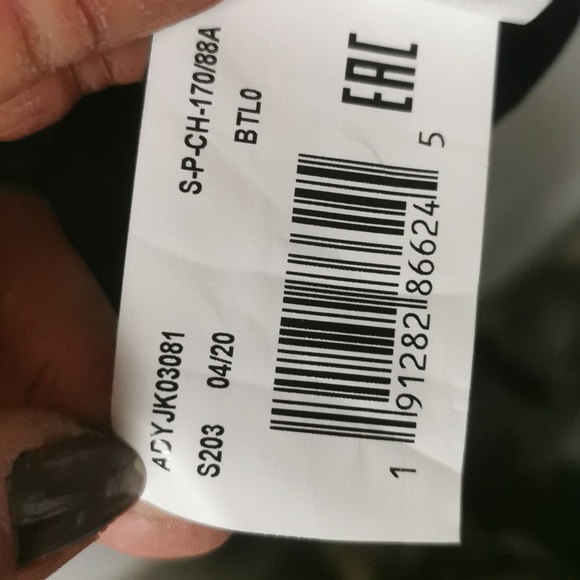 Brand new men's DC windbreaker, size small - Picture 5 of 7